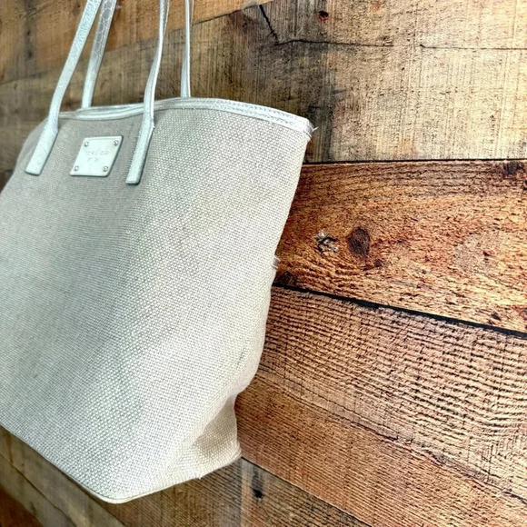 Micheal Kors Metallic Tweed Tote Bag - Picture 3 of 10